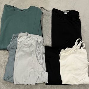 EUC Size S Old Navy Nursing Tops Bundle